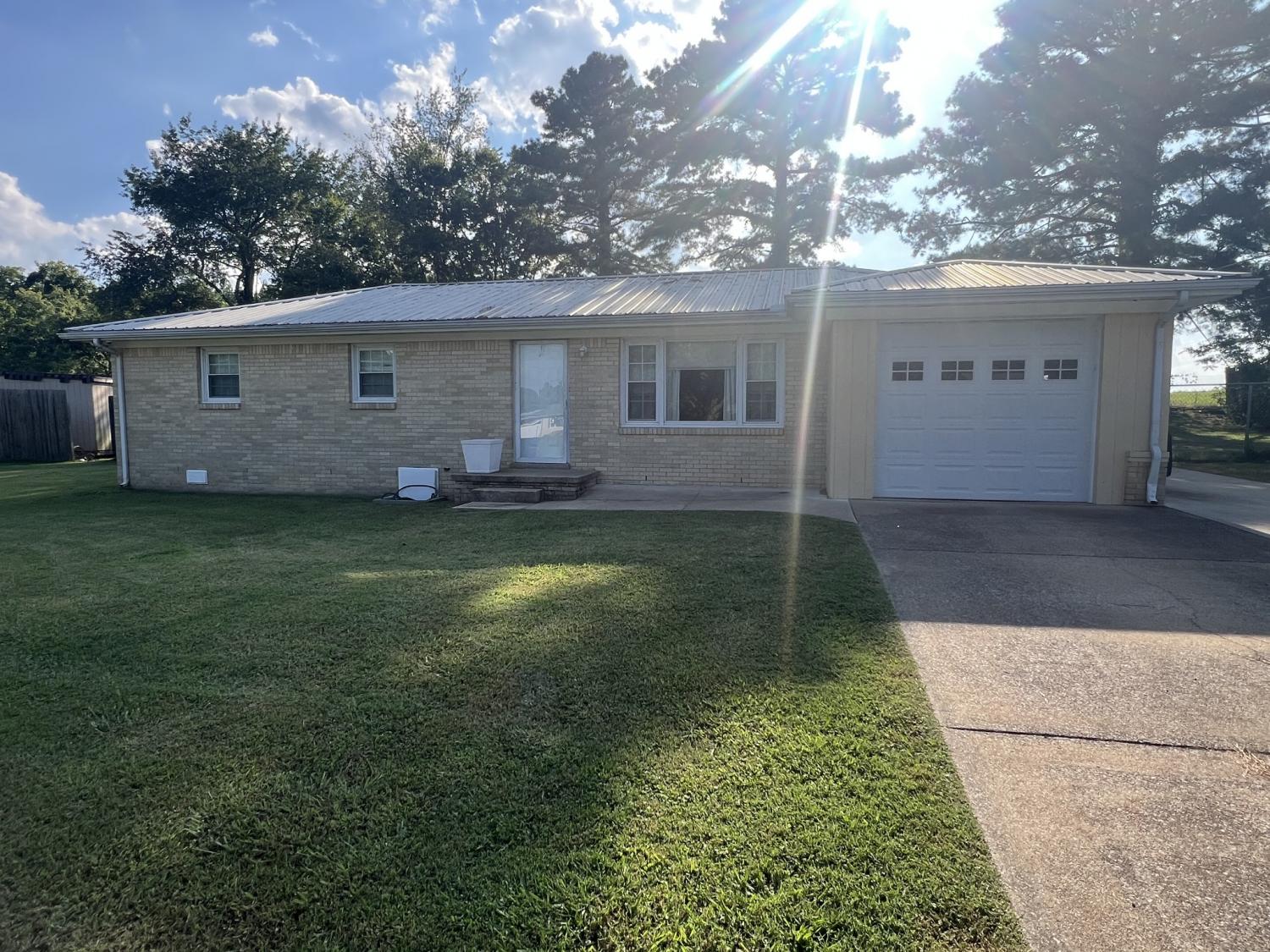 176-Thompson-Dr For Sale