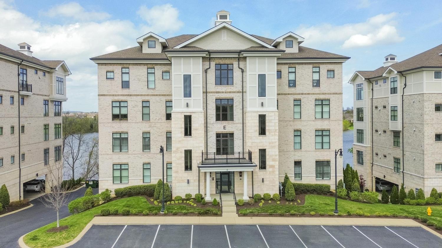 1024-Club-View-Dr For Sale