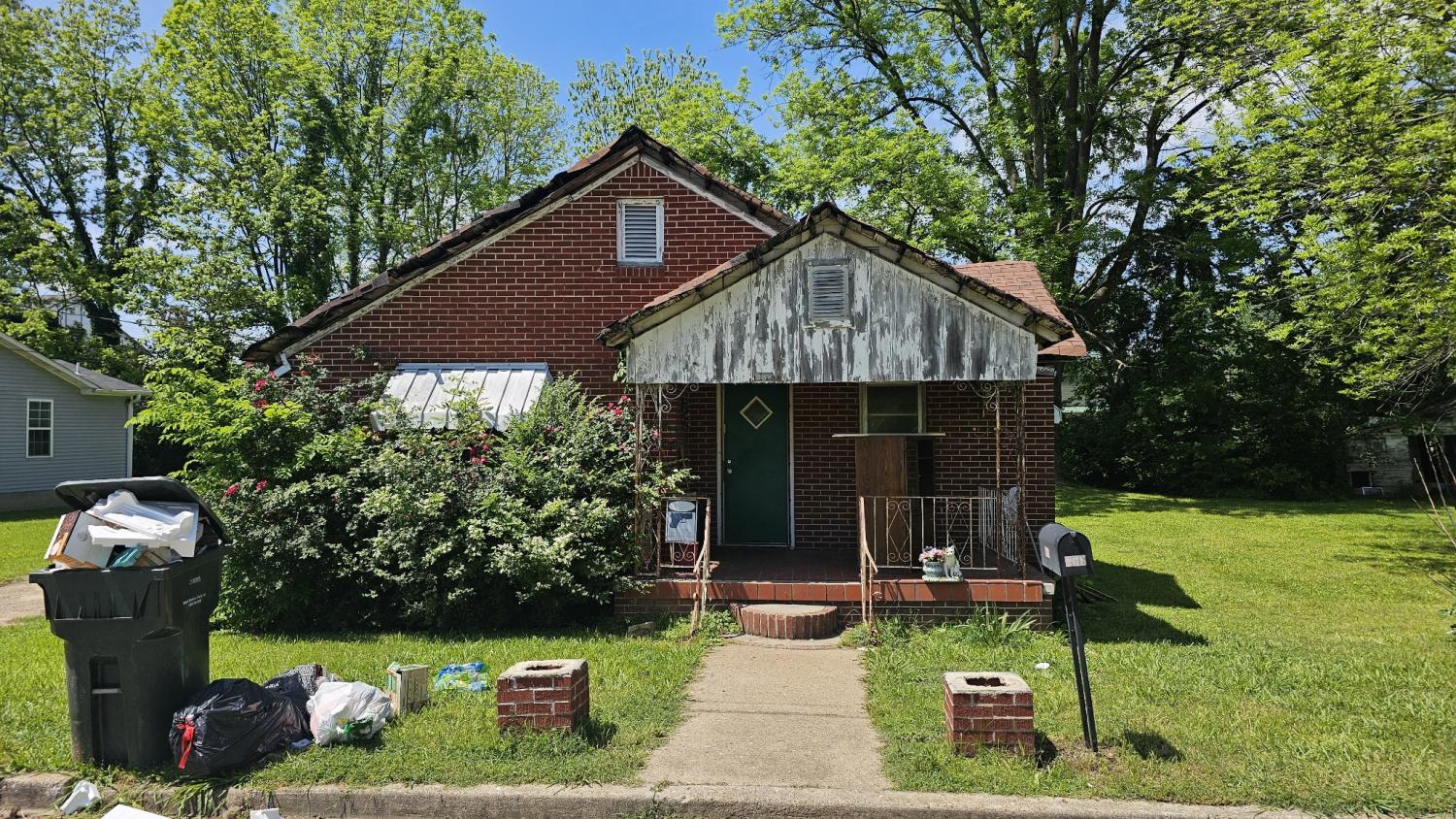 238-Oak-St For Sale
