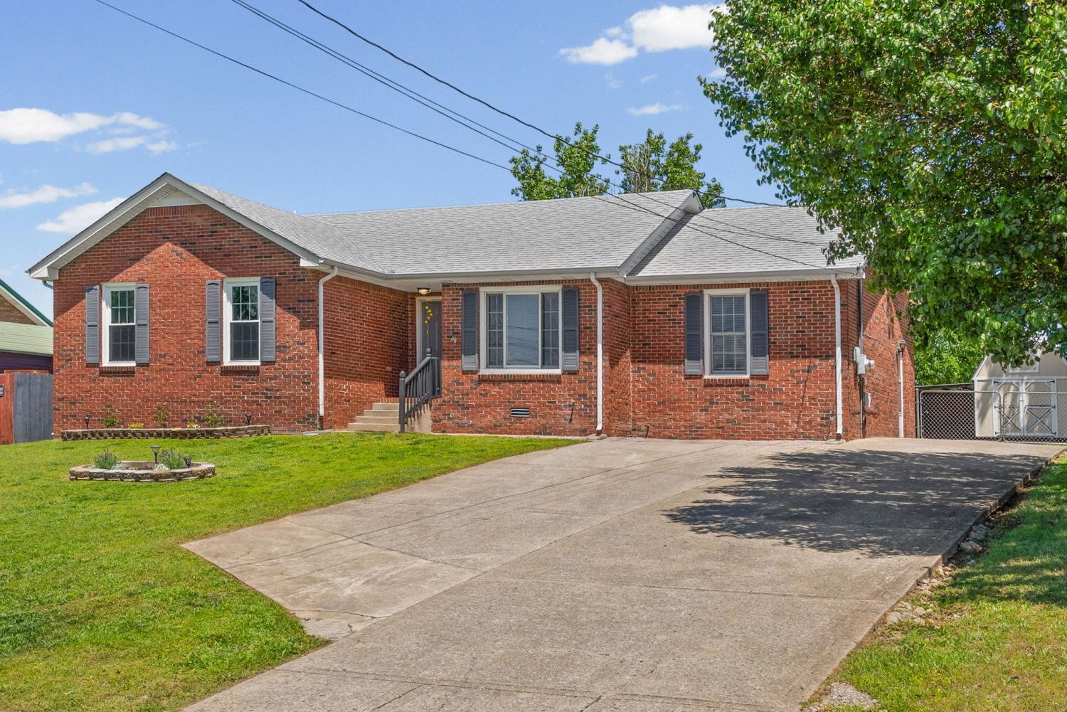 1409 Janet Way Dr TN 37042 For Rent - 