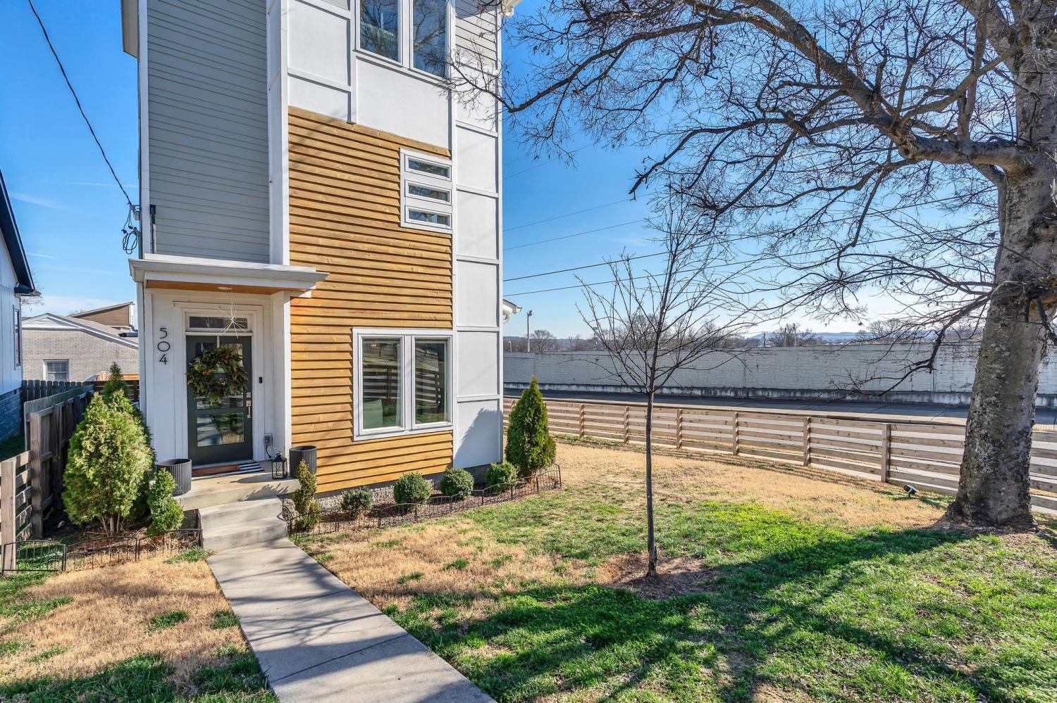 504-Newton-Ave For Sale