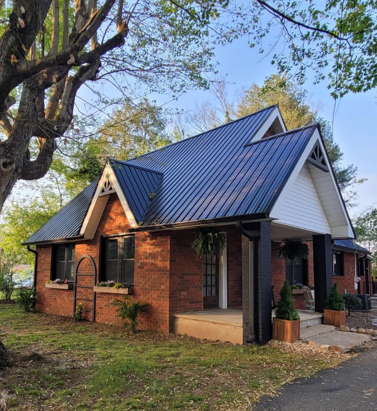 906-N-High-St For Sale
