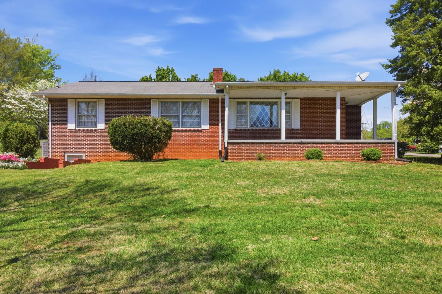 1605-College-St For Sale