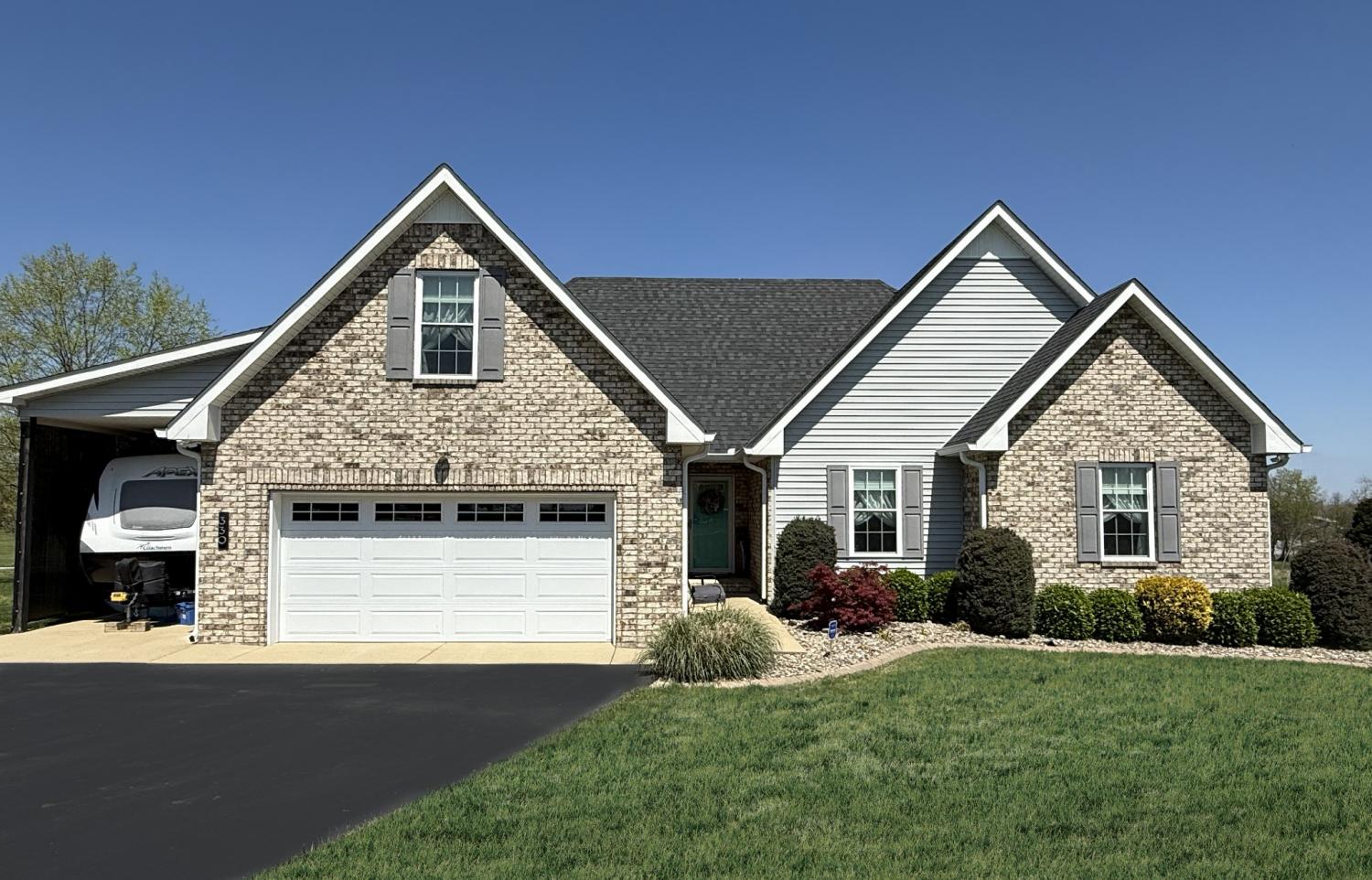 330-N-Centerpoint-Rd For Sale