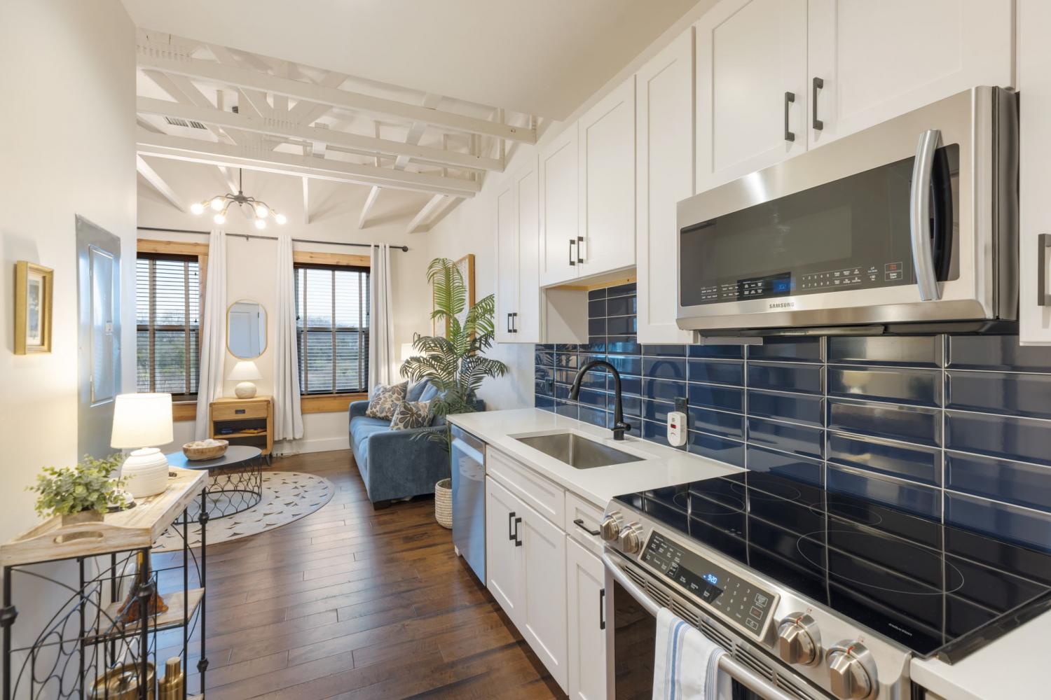 612-21st-Ave--N For Sale