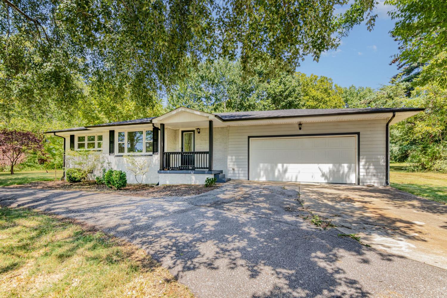 2557-Woodlawn-Rd For Sale