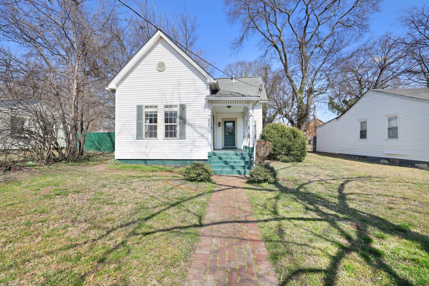 323-Hancock-St For Sale