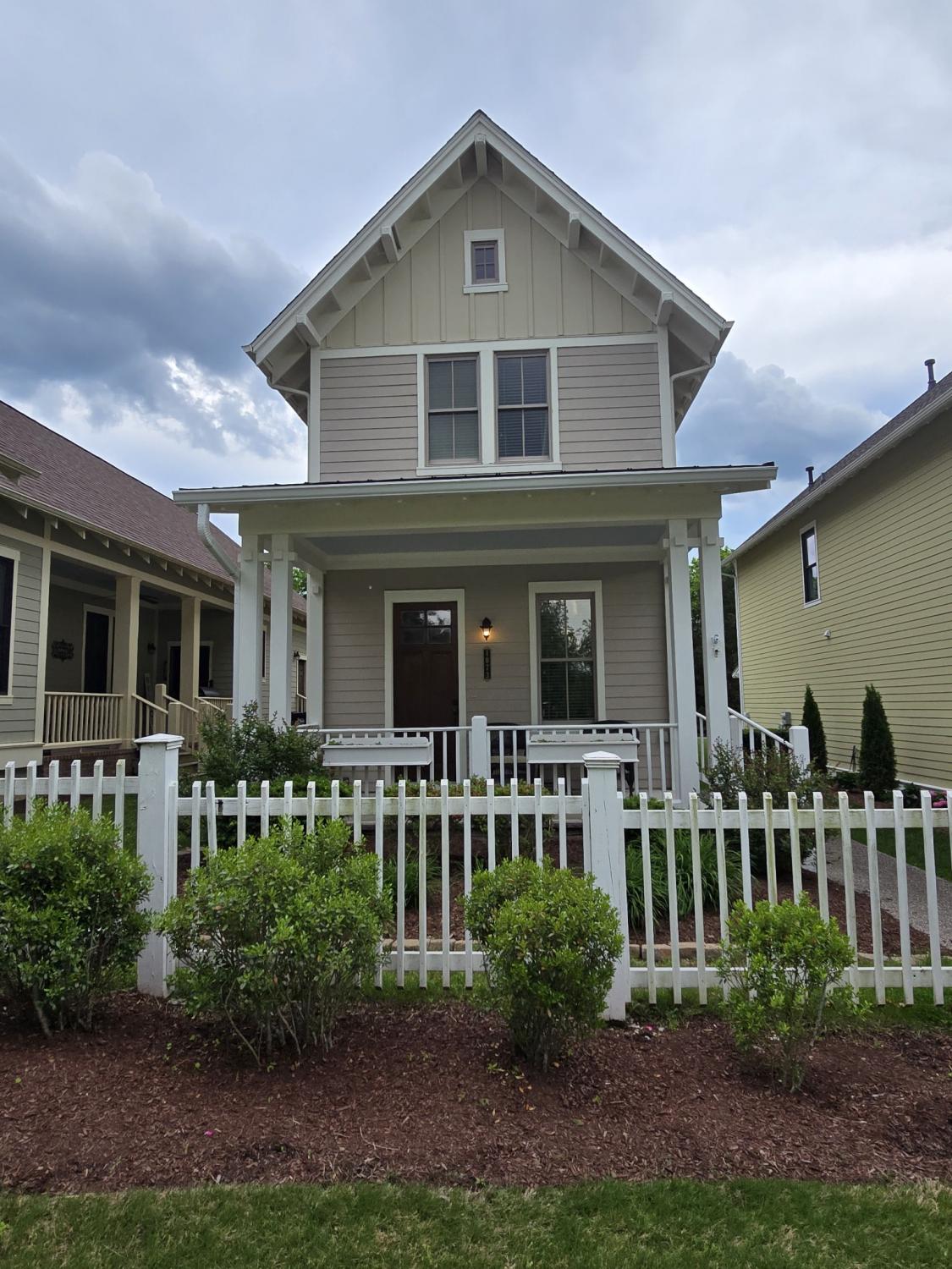 1073-Rochelle-Ave For Sale