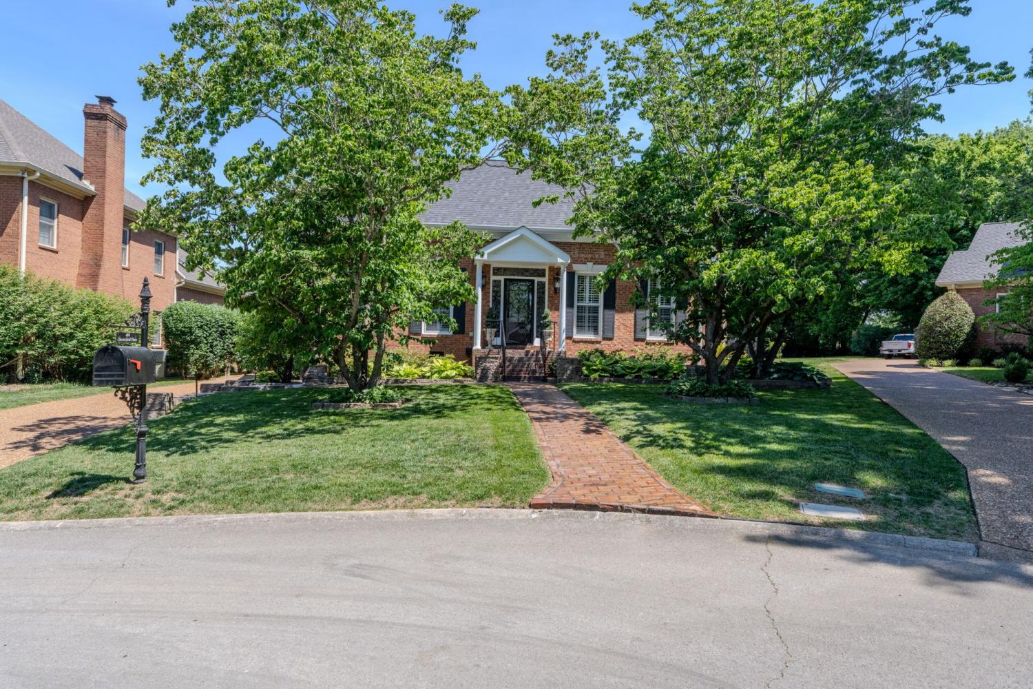 404-Chesterfield-Pl For Sale