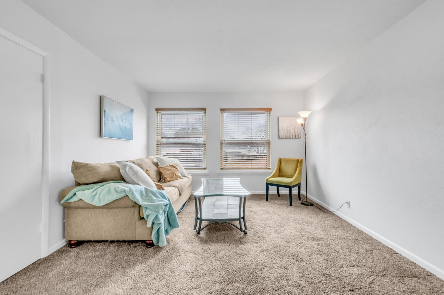 810-Bellevue For Sale