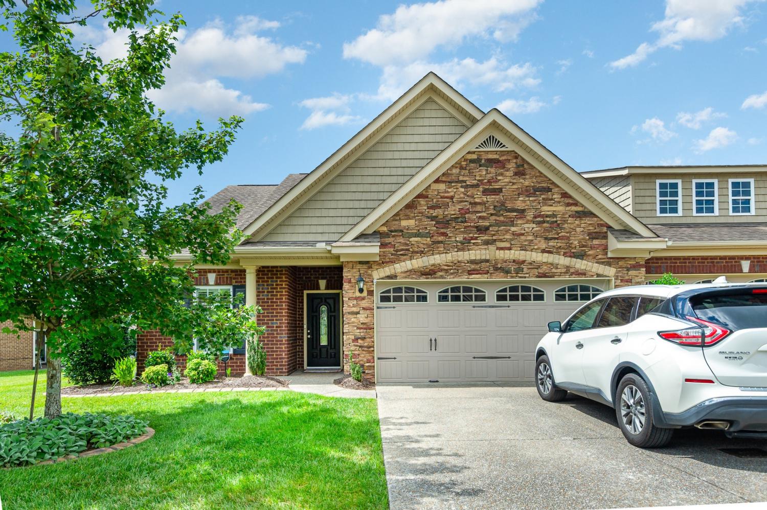 445-Stonegate-Dr For Sale