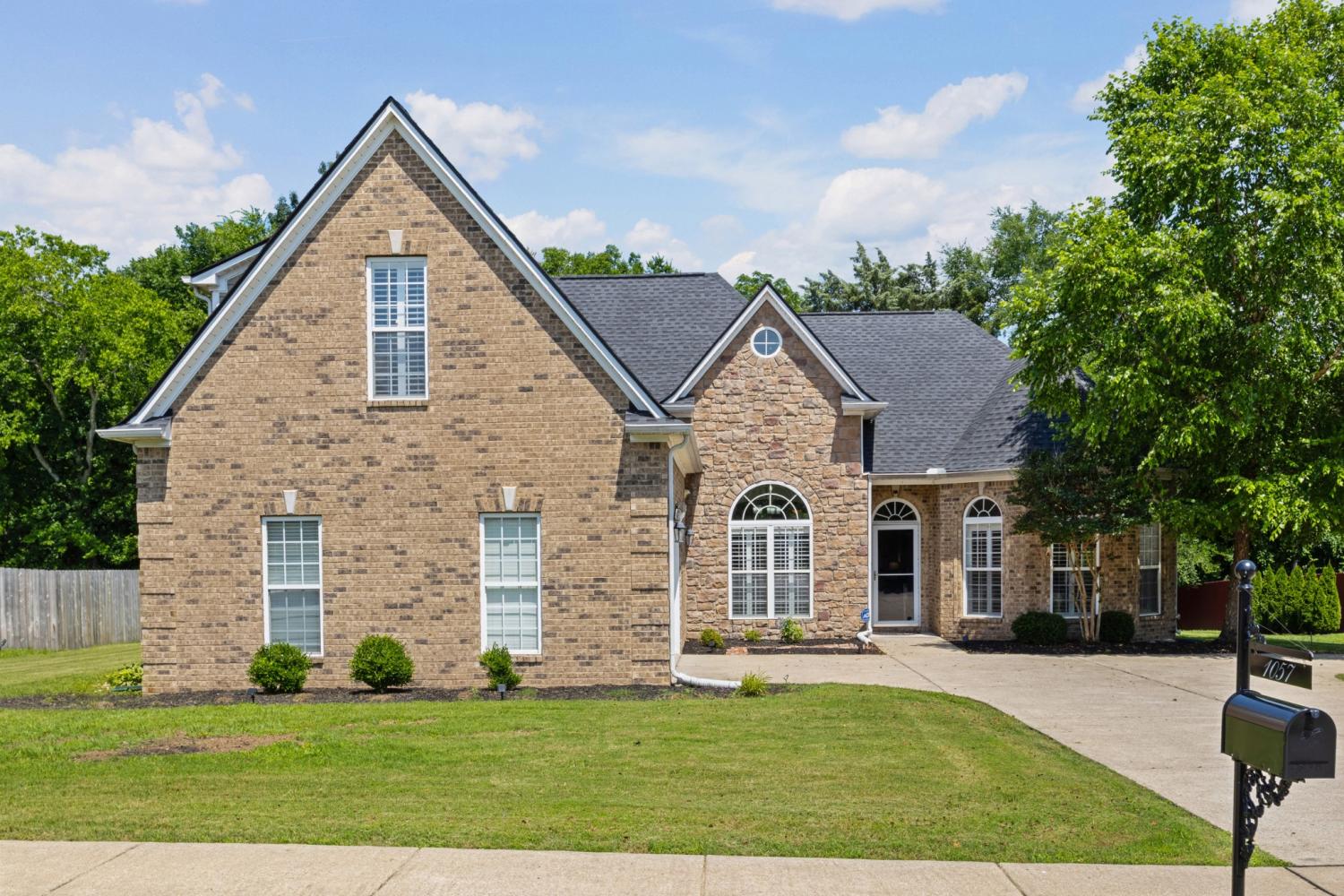 1057-Nealcrest-Cir For Sale