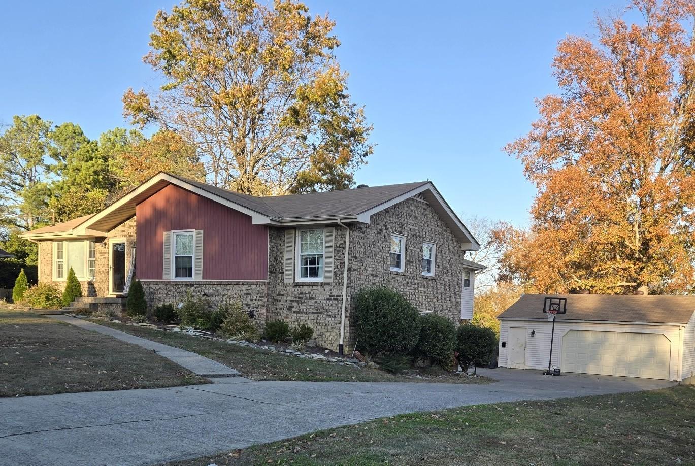 202-Crestmont-Dr For Sale