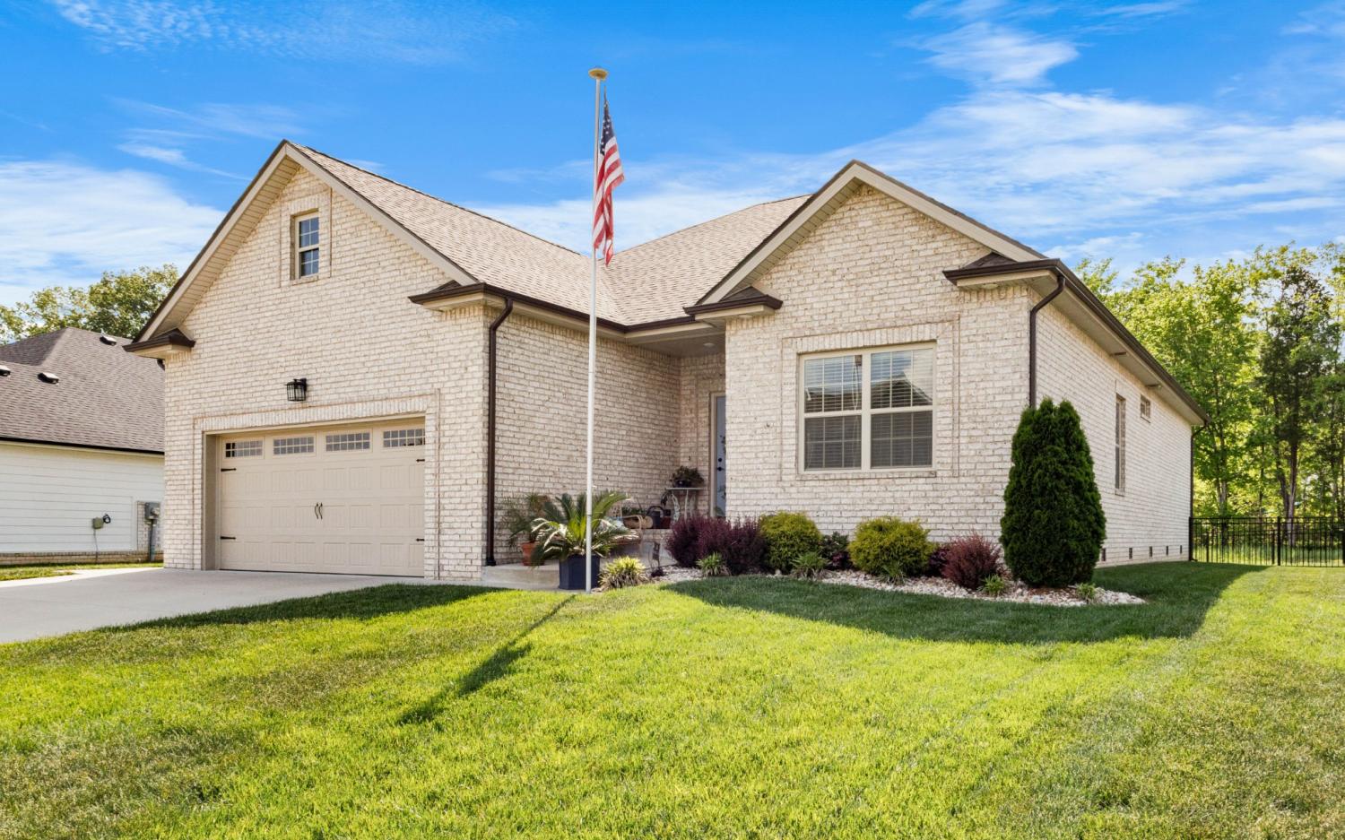 1558-Hereford-Blvd For Sale
