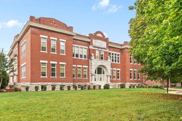 300-Greenwood-Ave For Sale