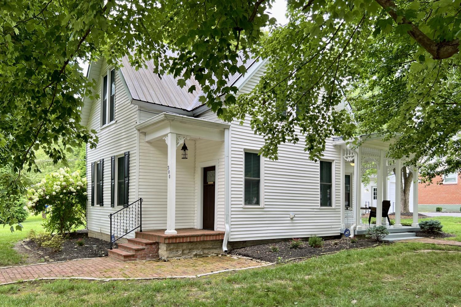 300-S-College-St For Sale