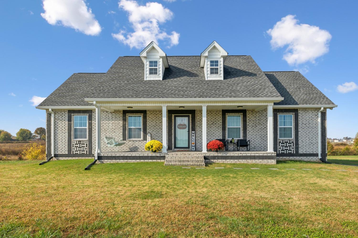 855-Sneed-Blvd For Sale