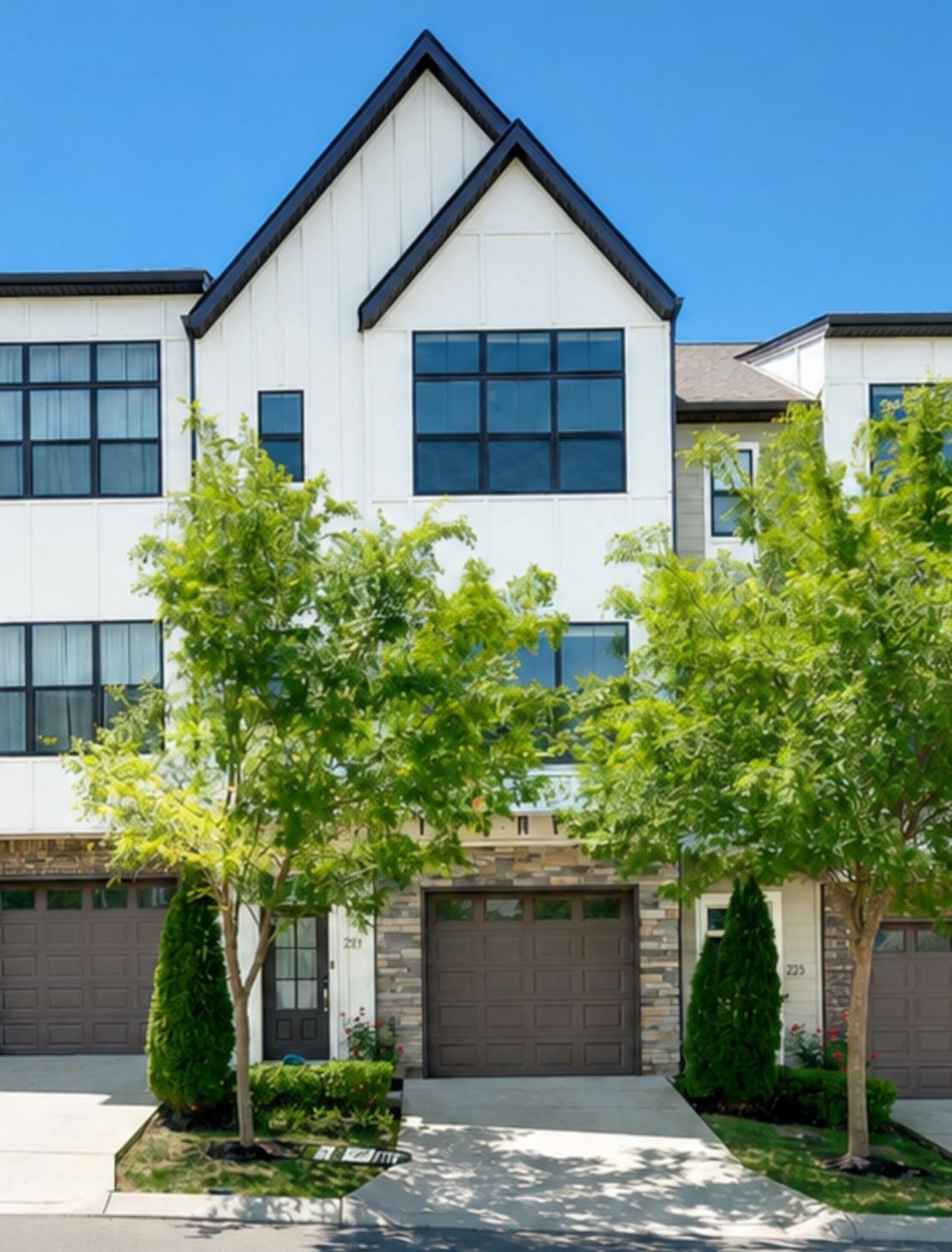 221-Stonecrest-Cir For Sale