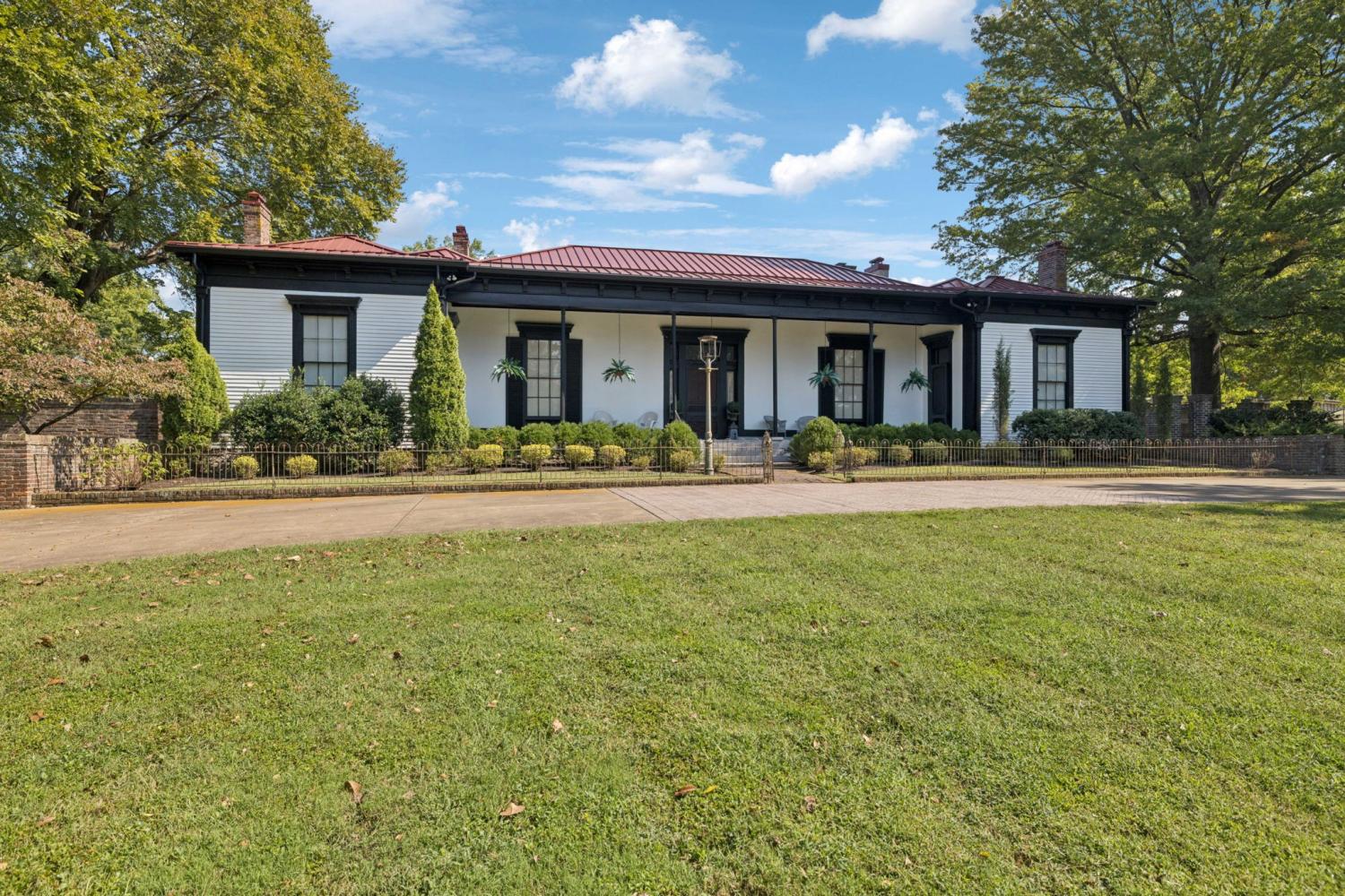 1512-Williamsport-Pike For Sale