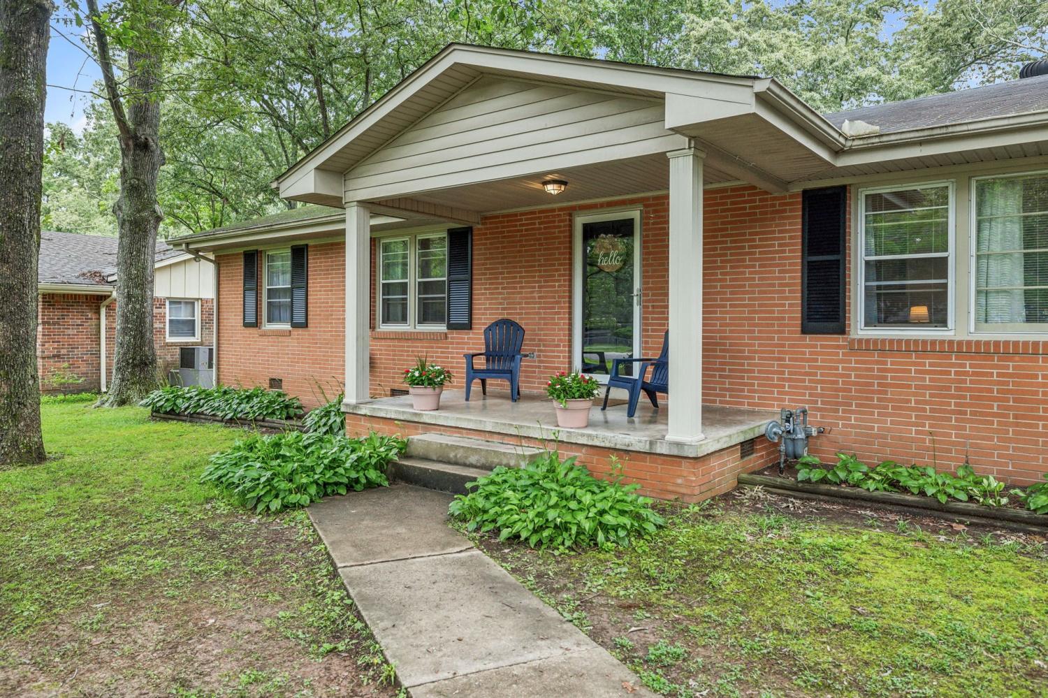 303-Old-Fort-St For Sale