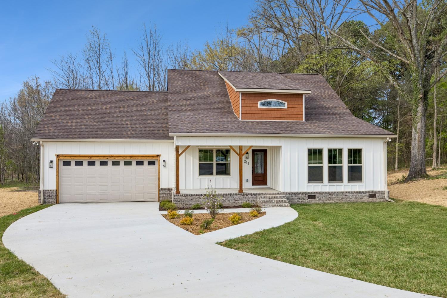 211-Majestic-Dr For Sale