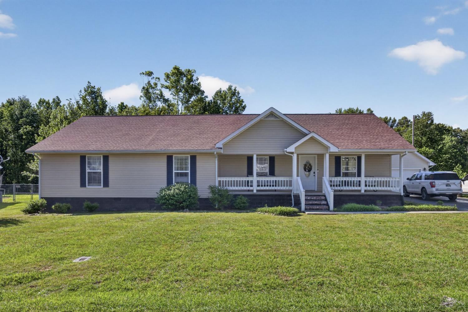 102-Oak-Springs-Ln For Sale