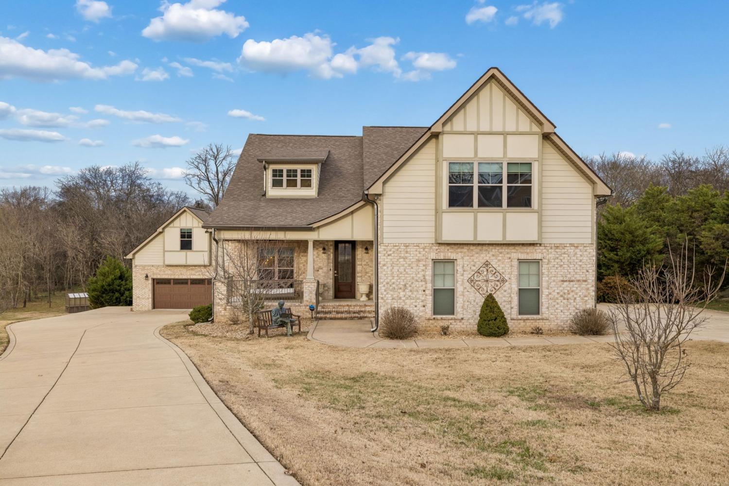 1412 Brook Dr TN 38401 For Sale - 