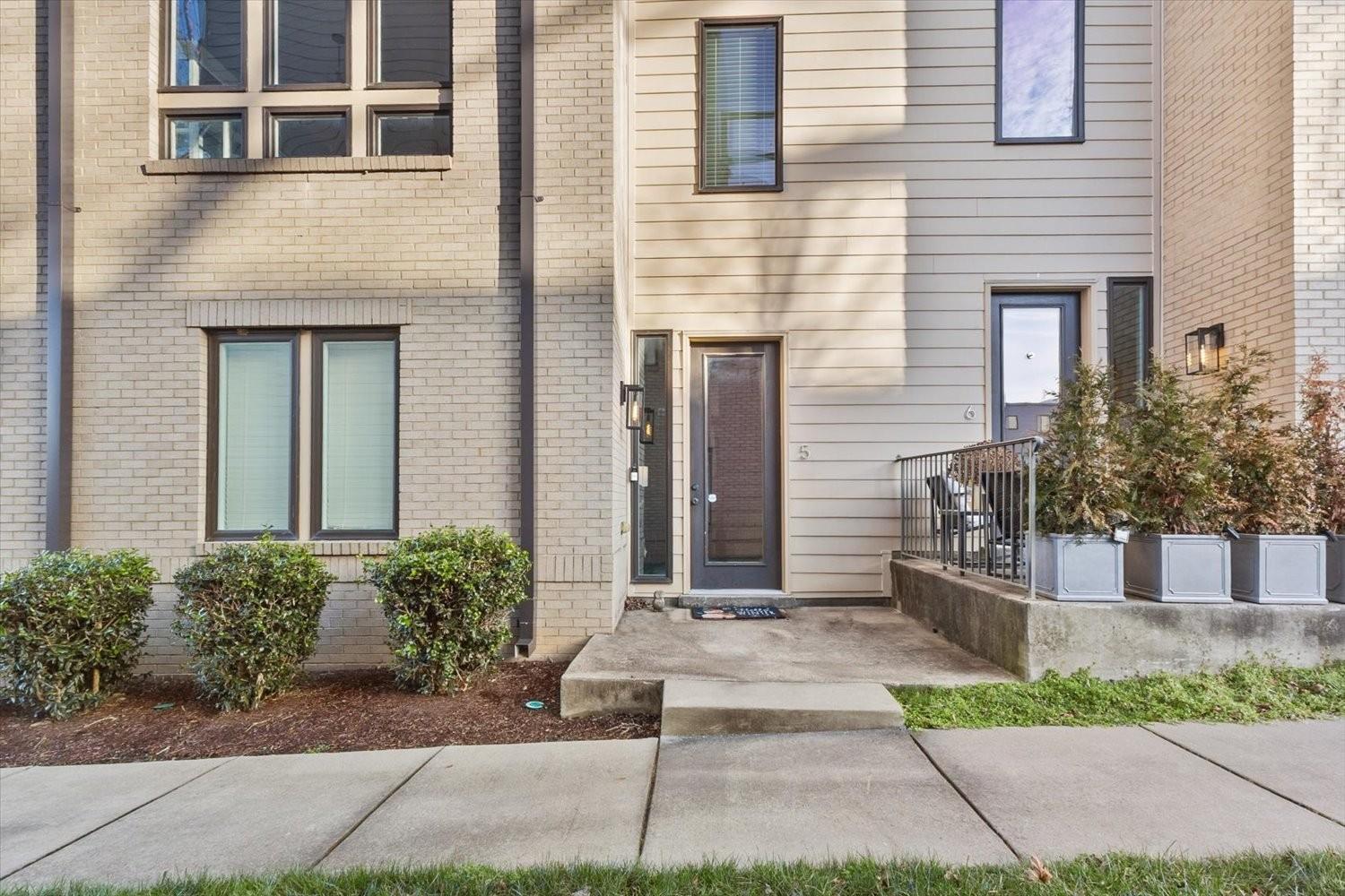 719 Douglas Ave TN 37207 For Sale - 