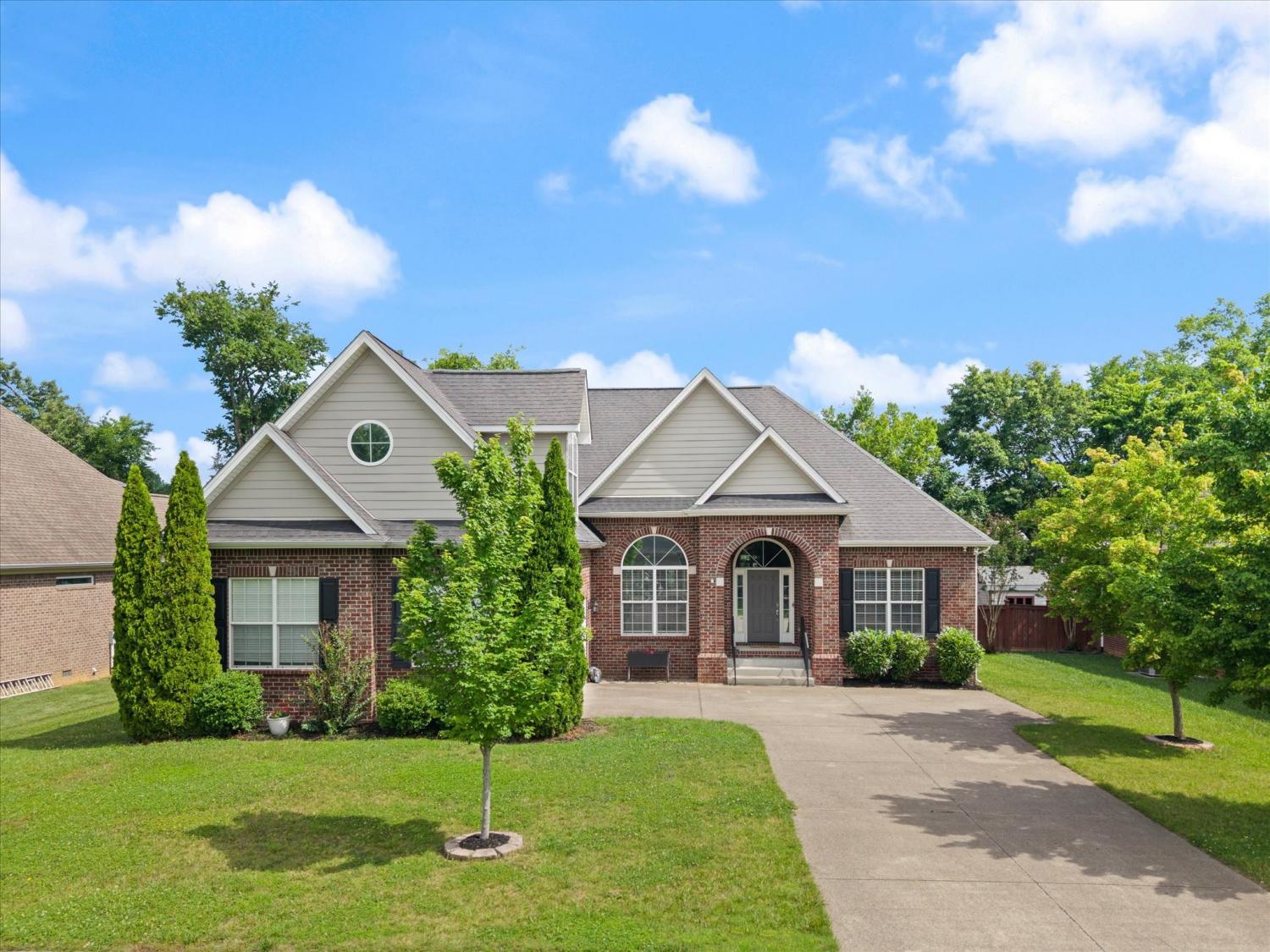 1041-Nealcrest-Cir For Sale