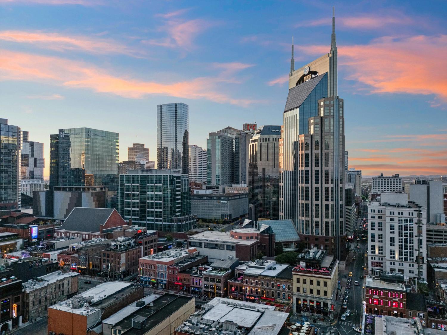 301-Demonbreun-St For Sale