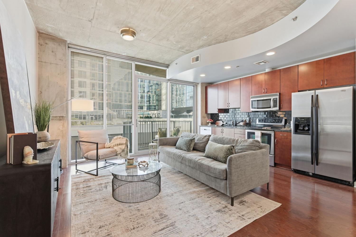 301-Demonbreun-St For Sale