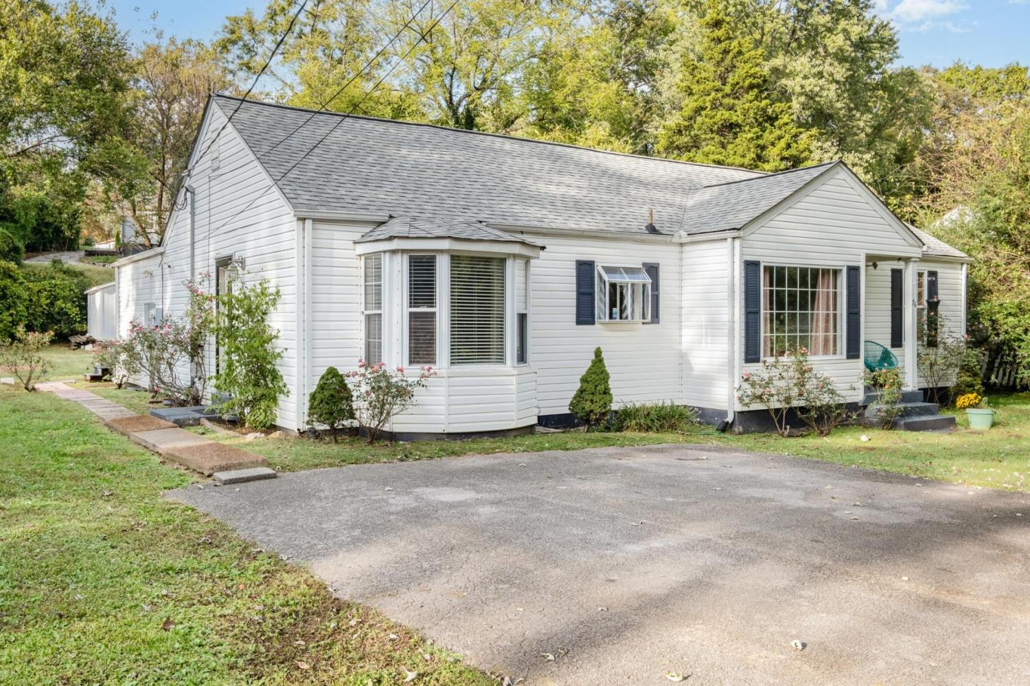 76-E-Thompson-Ln For Sale