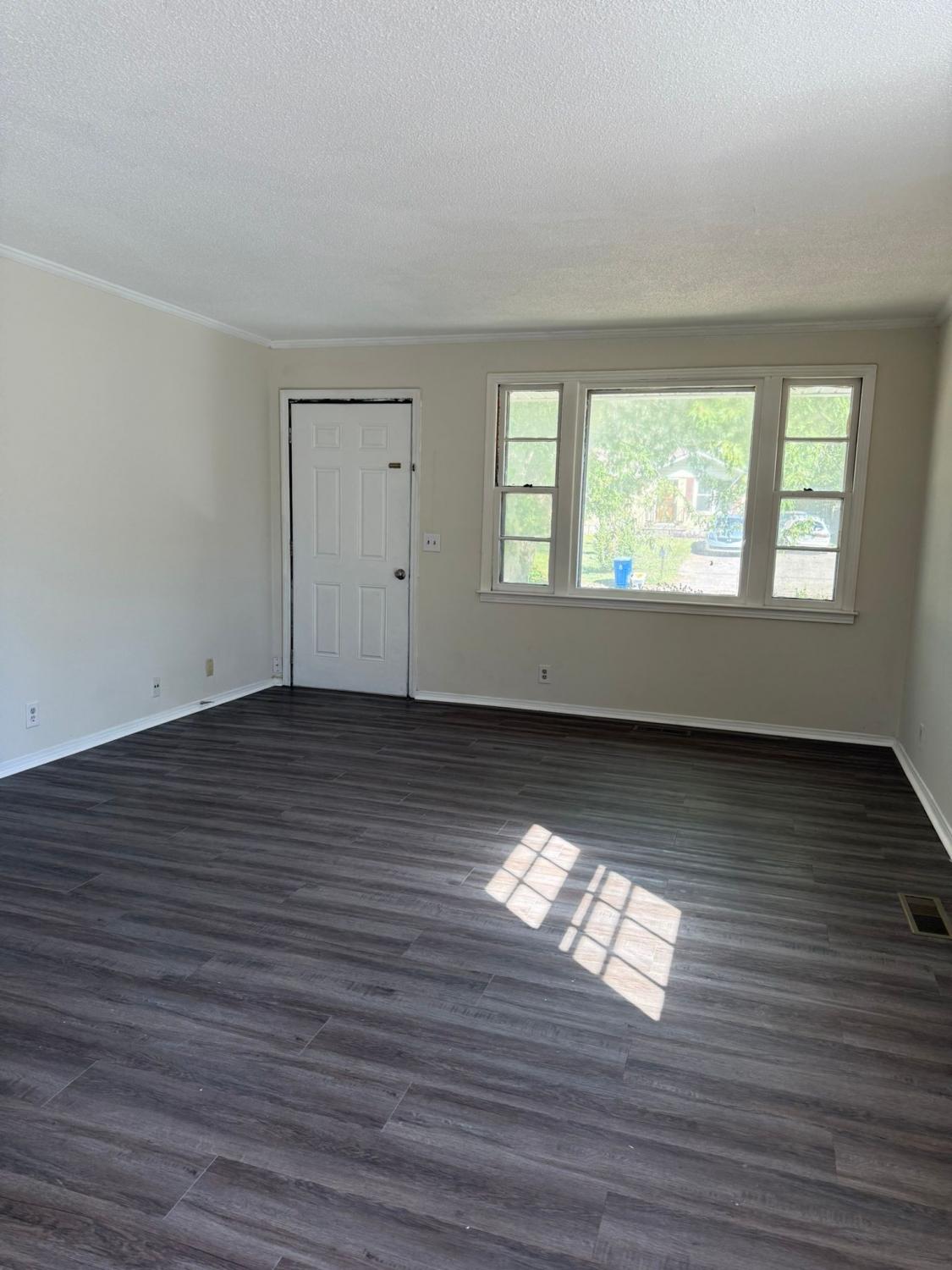 102-Cole-Ct For Sale