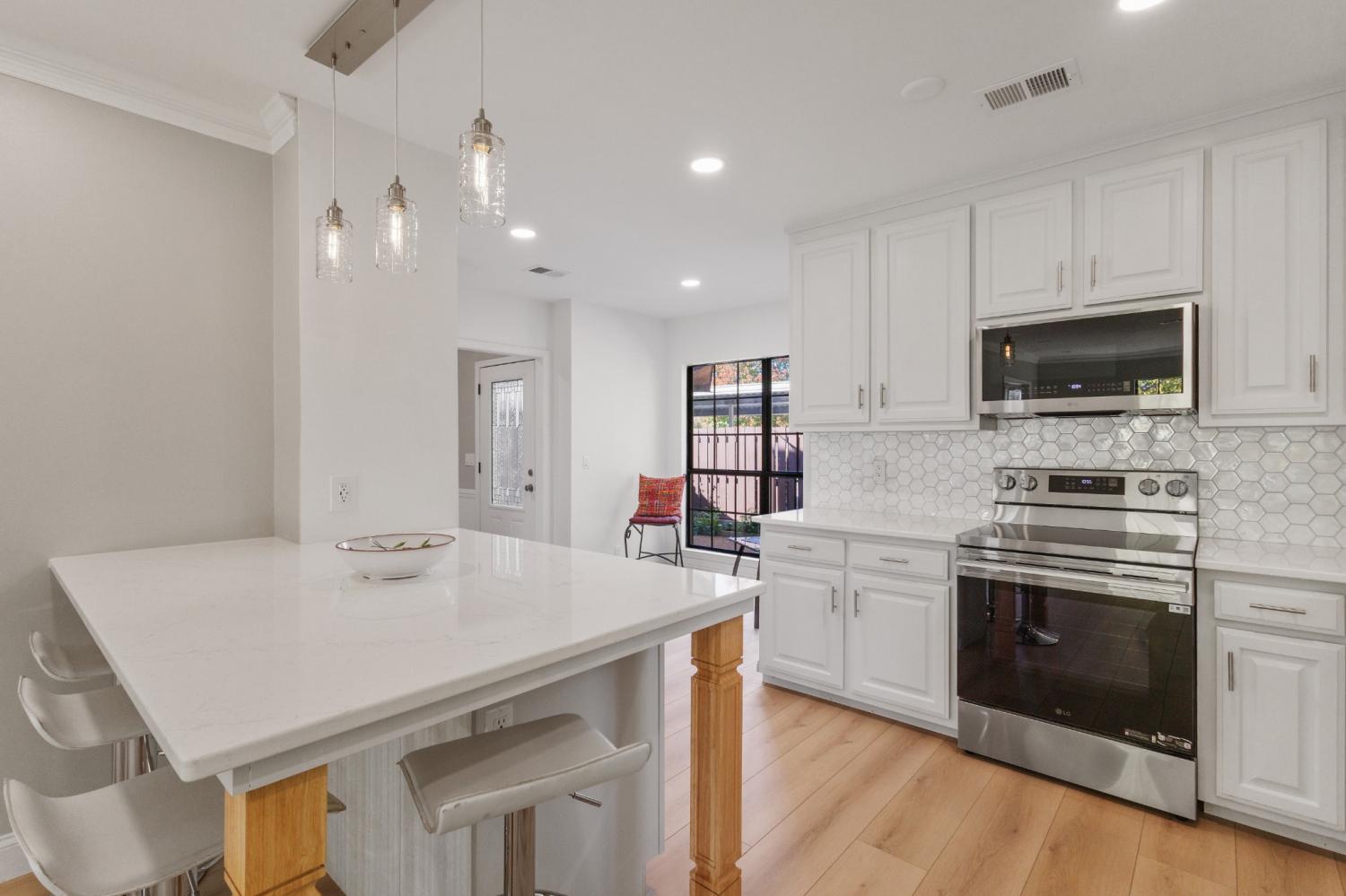 1222-Brentwood-Pt For Sale