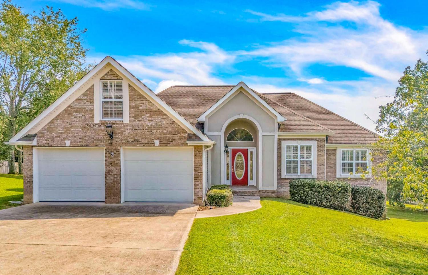 192-Clearview-Circle--NE For Sale