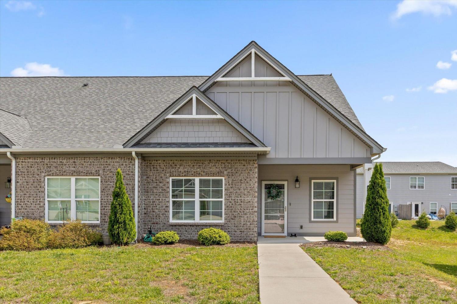 523-NE-Bellingham-Drive For Sale