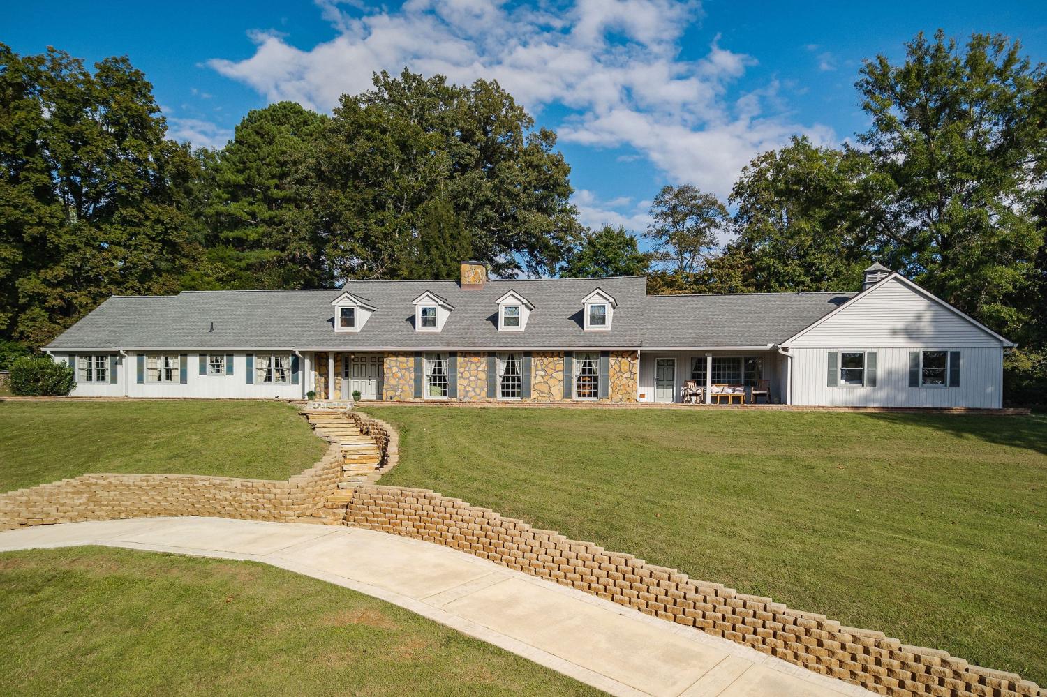 1400-Thomas-Cir For Sale