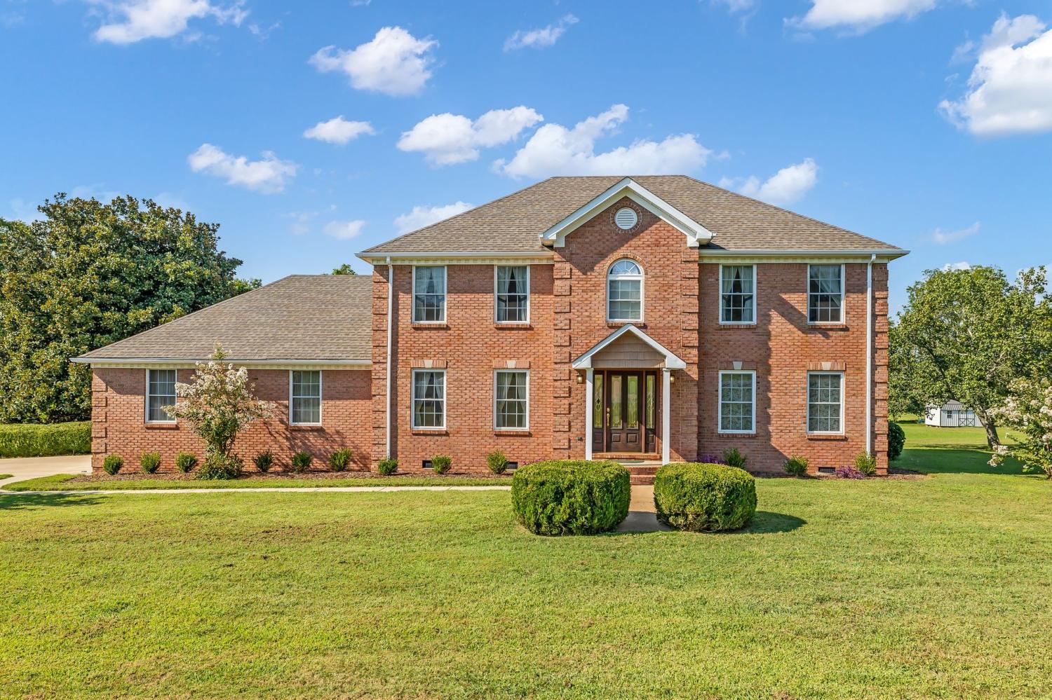 207-Sugar-Tree-Ln For Sale