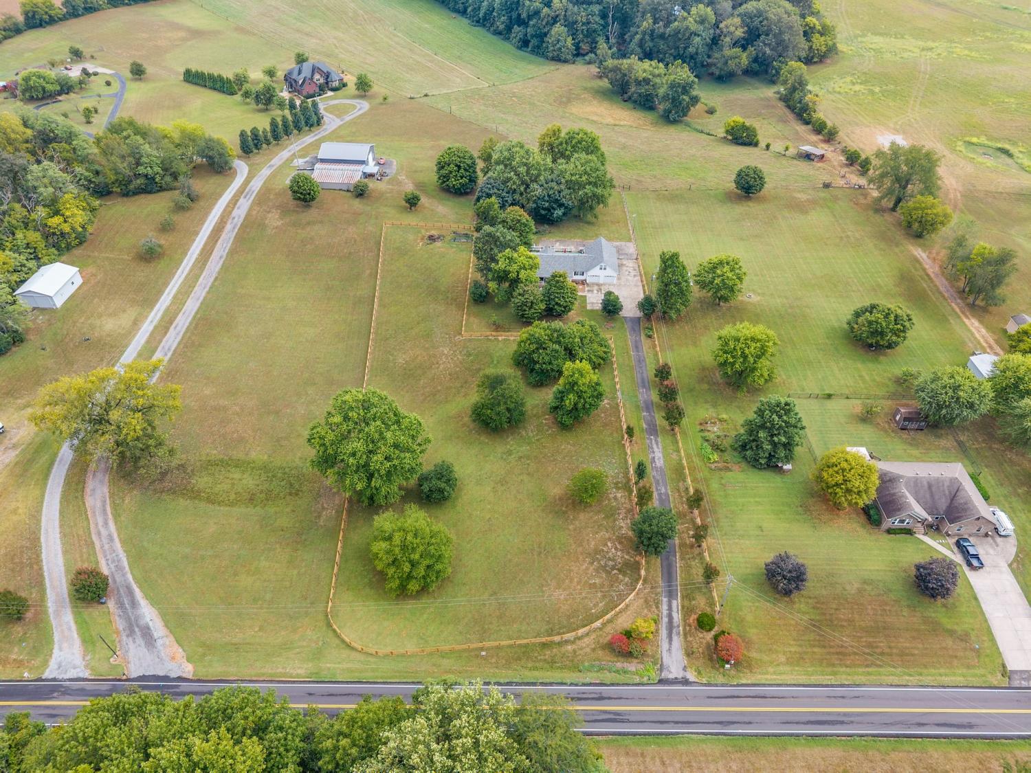 2952-Old-Clarksville-Springfield-Rd For Sale