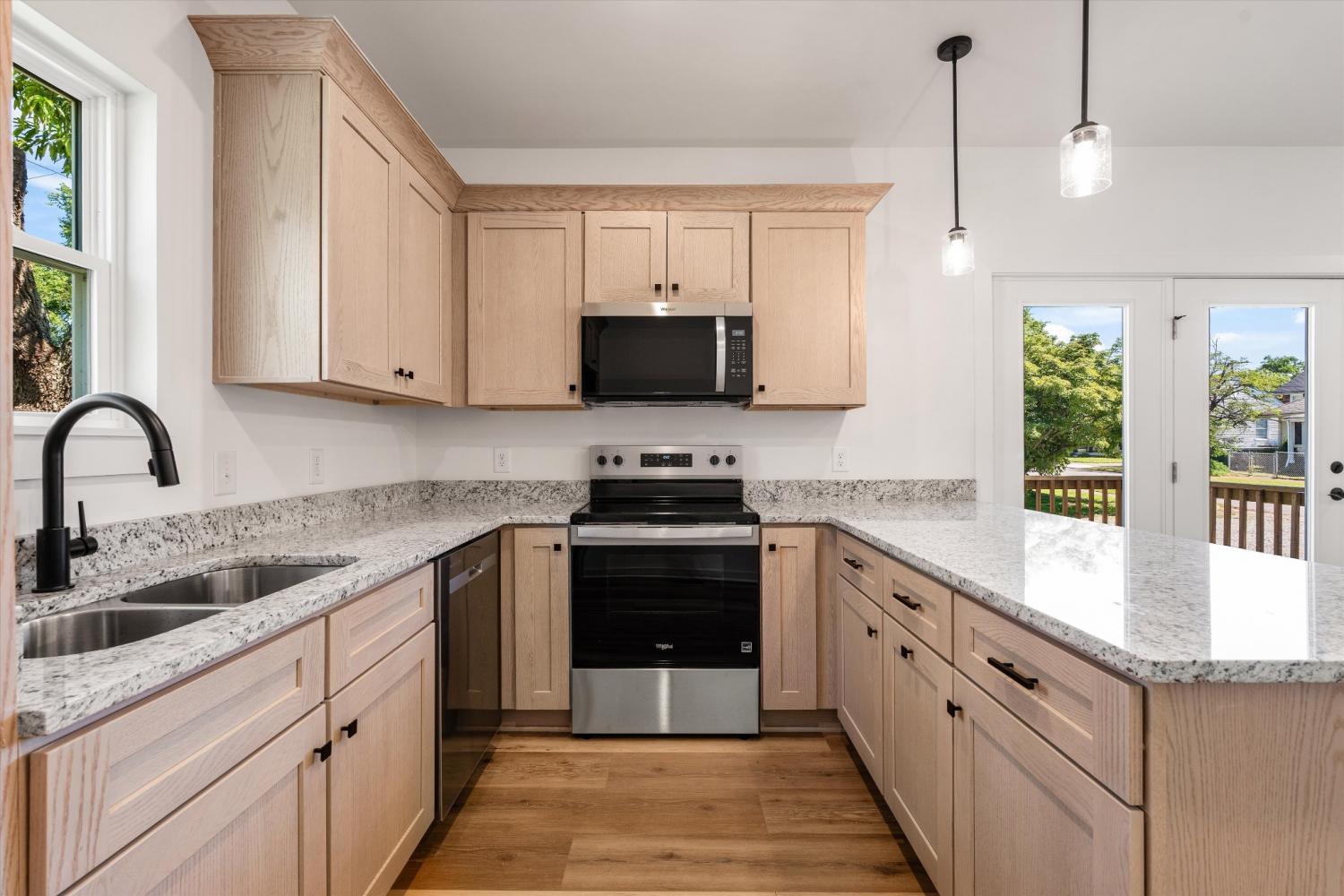 1000-Bryan-St For Sale
