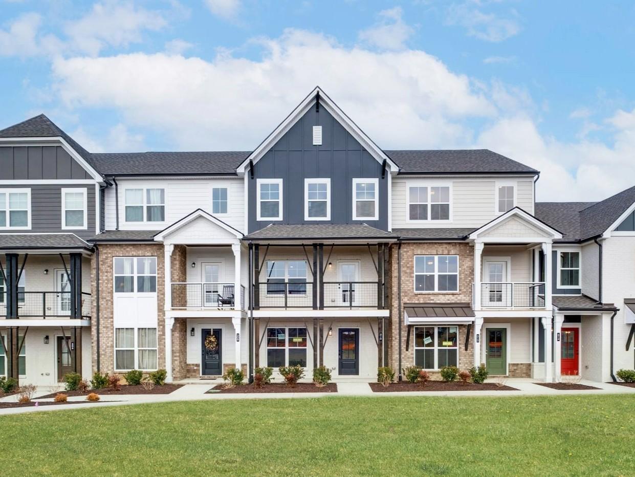 606-Granbury-Pvt-Drive For Sale