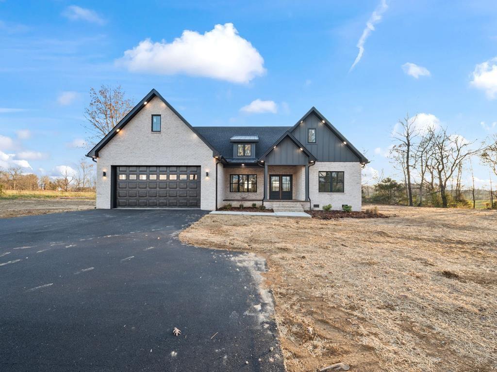 6400-Thomas-Twin-Oak-Rd For Sale