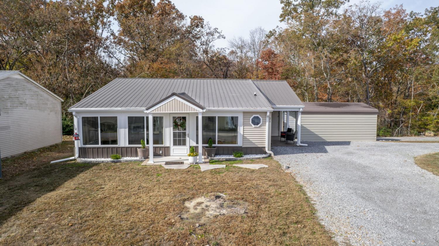 21-Lake-Shore-Dr For Sale