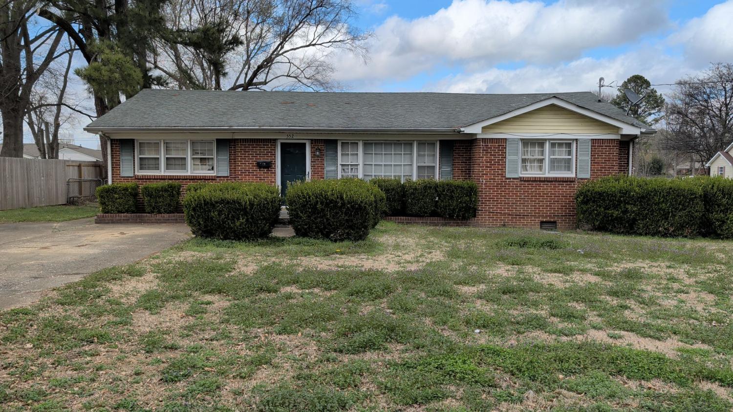 552-Circle-Dr For Sale