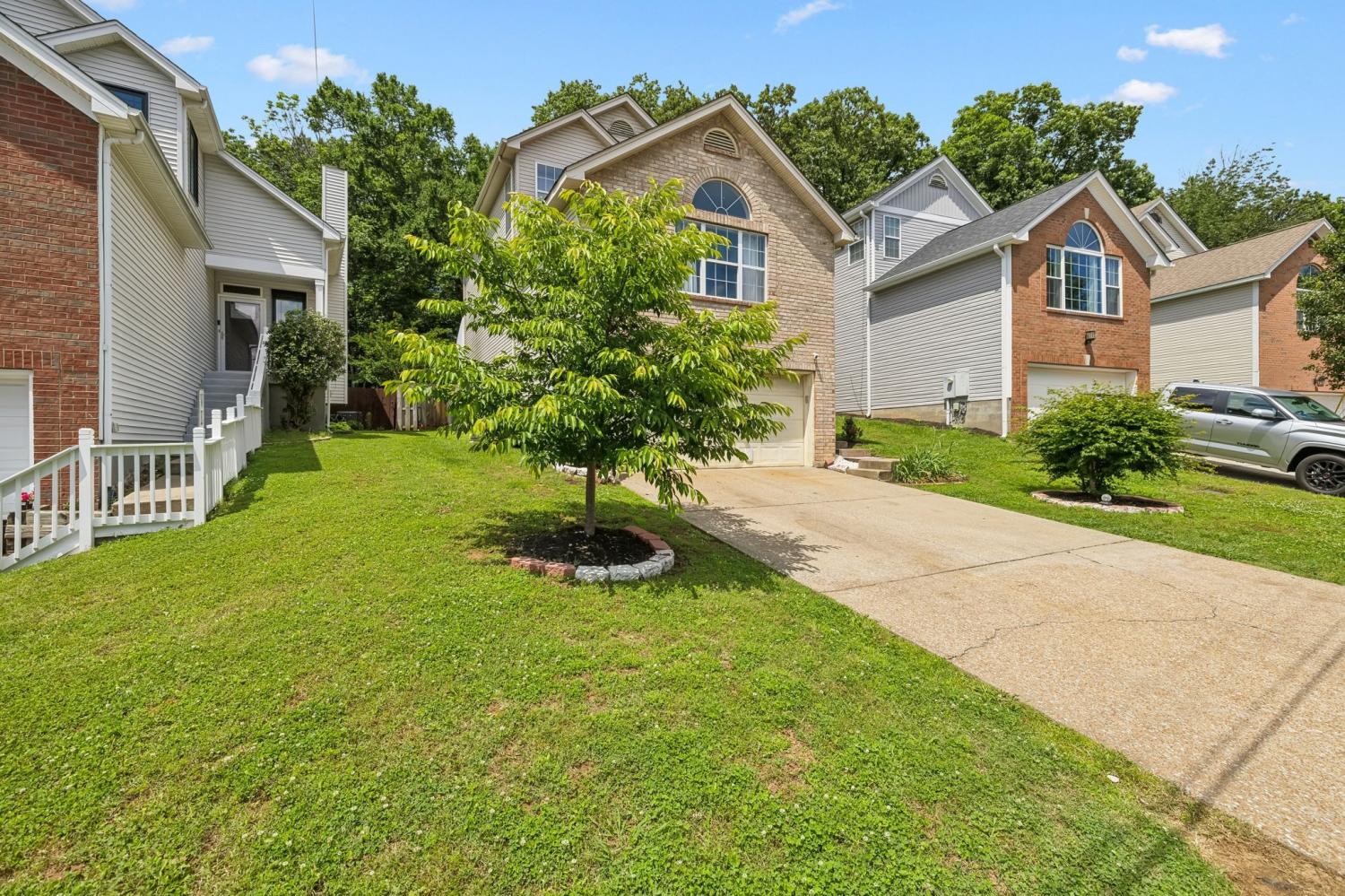 4062-Farmingham-Woods-Dr For Sale