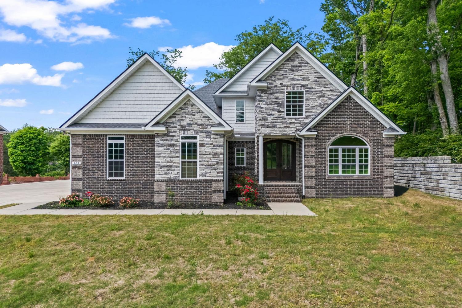 601-Joyce-Ave For Sale