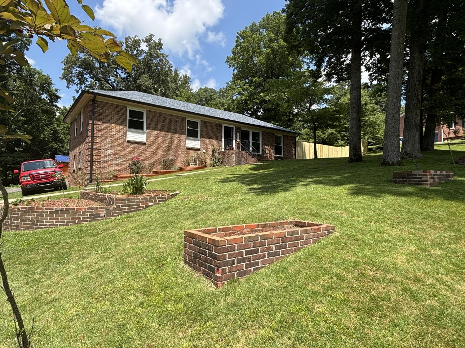 407-Sugar-Tree-Dr For Sale