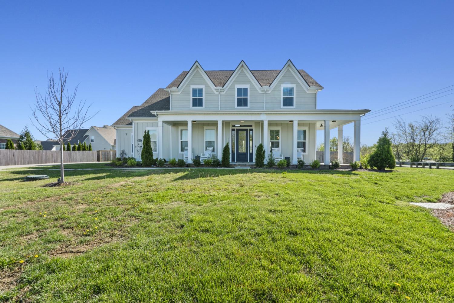 1103-Clarendon-Ave For Sale