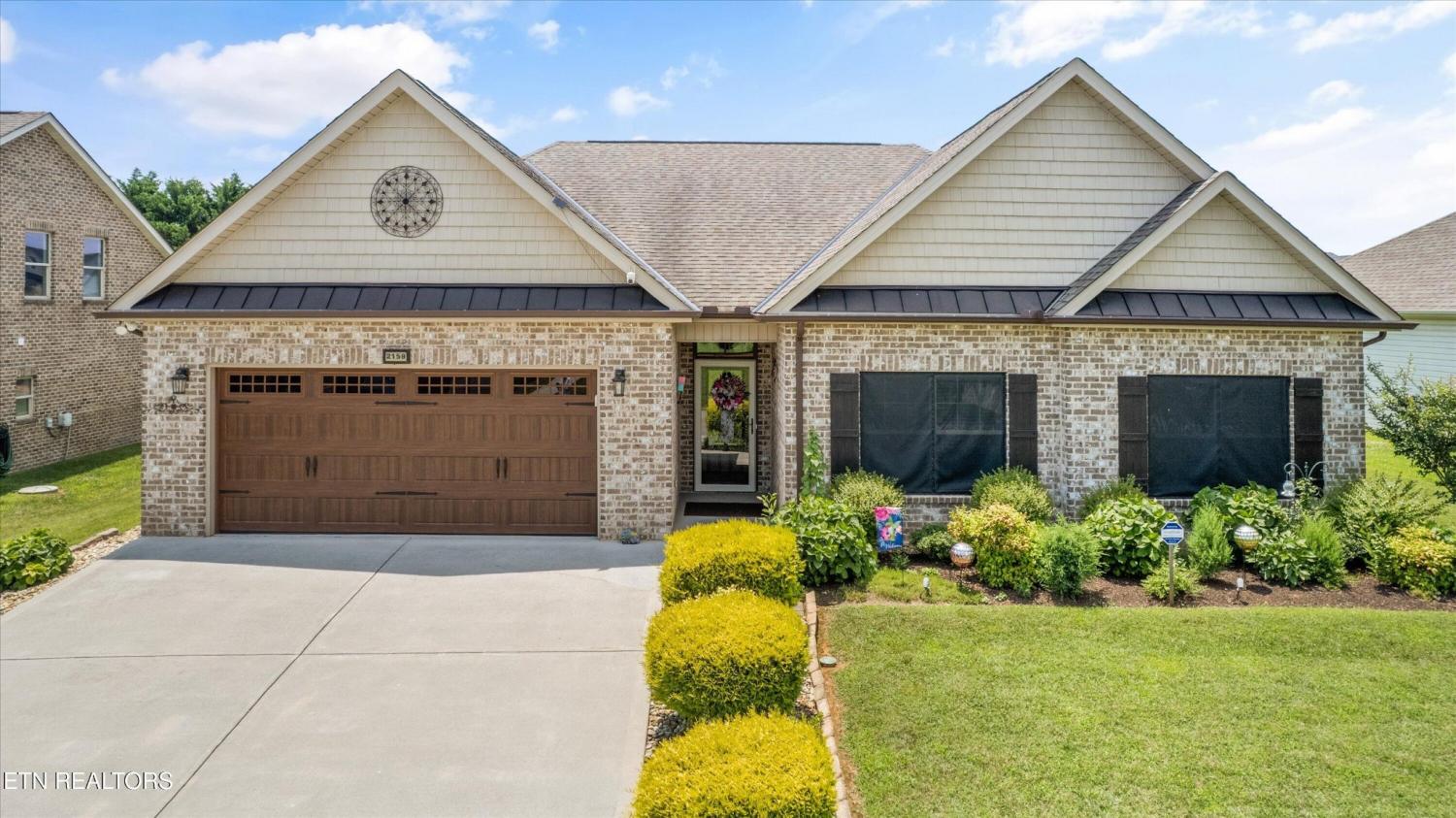 2159-Frewin-Court For Sale