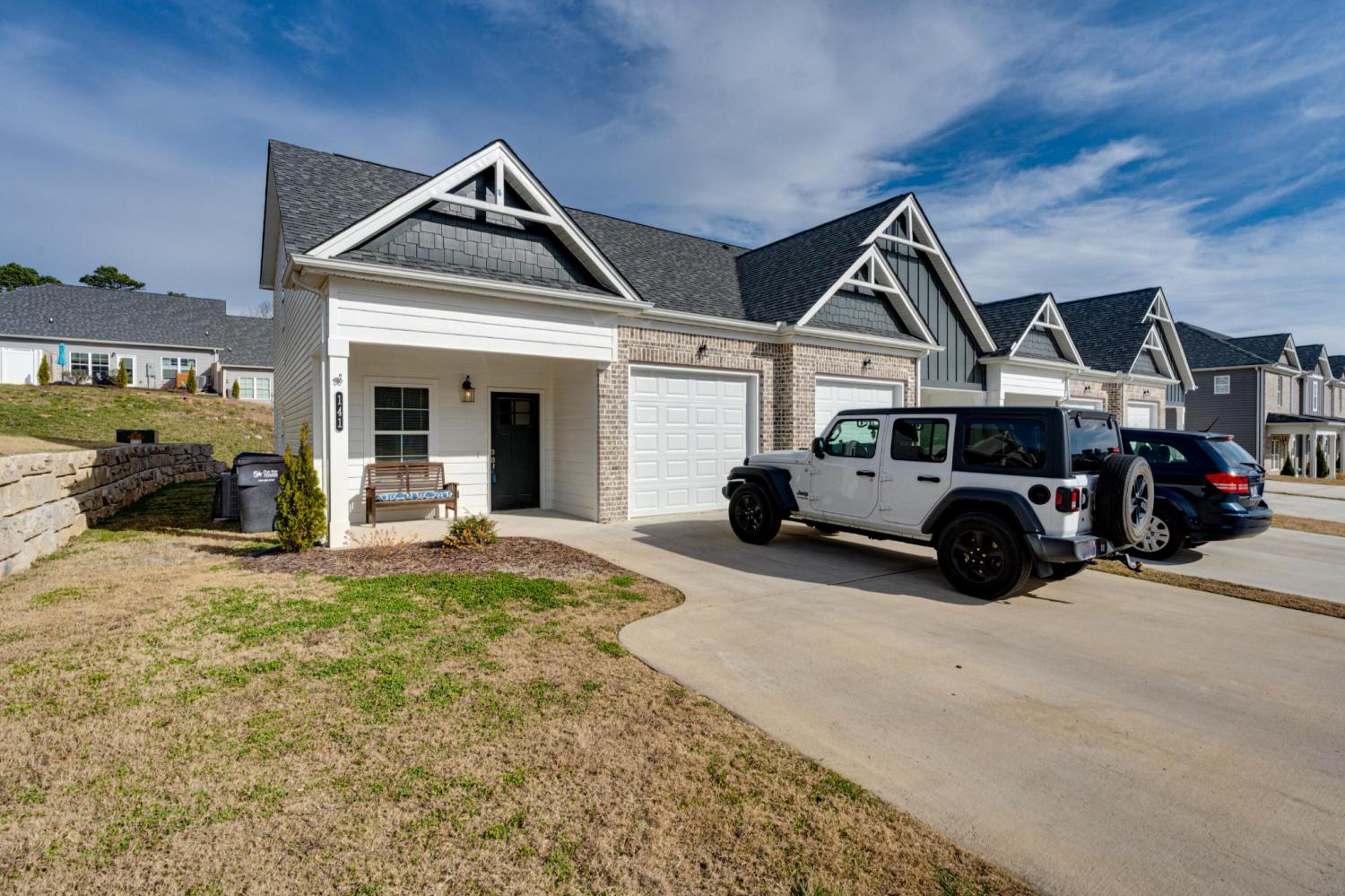 141-Bellingham-Cove--NE For Sale